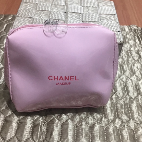 Tori Burch Large Zip around Wallet - Picture 6 of 7